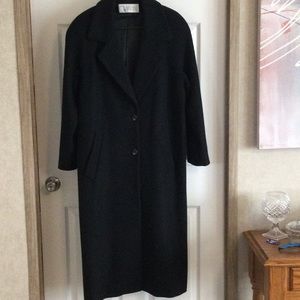 Stephanie Mathew’s Long Wool Coat